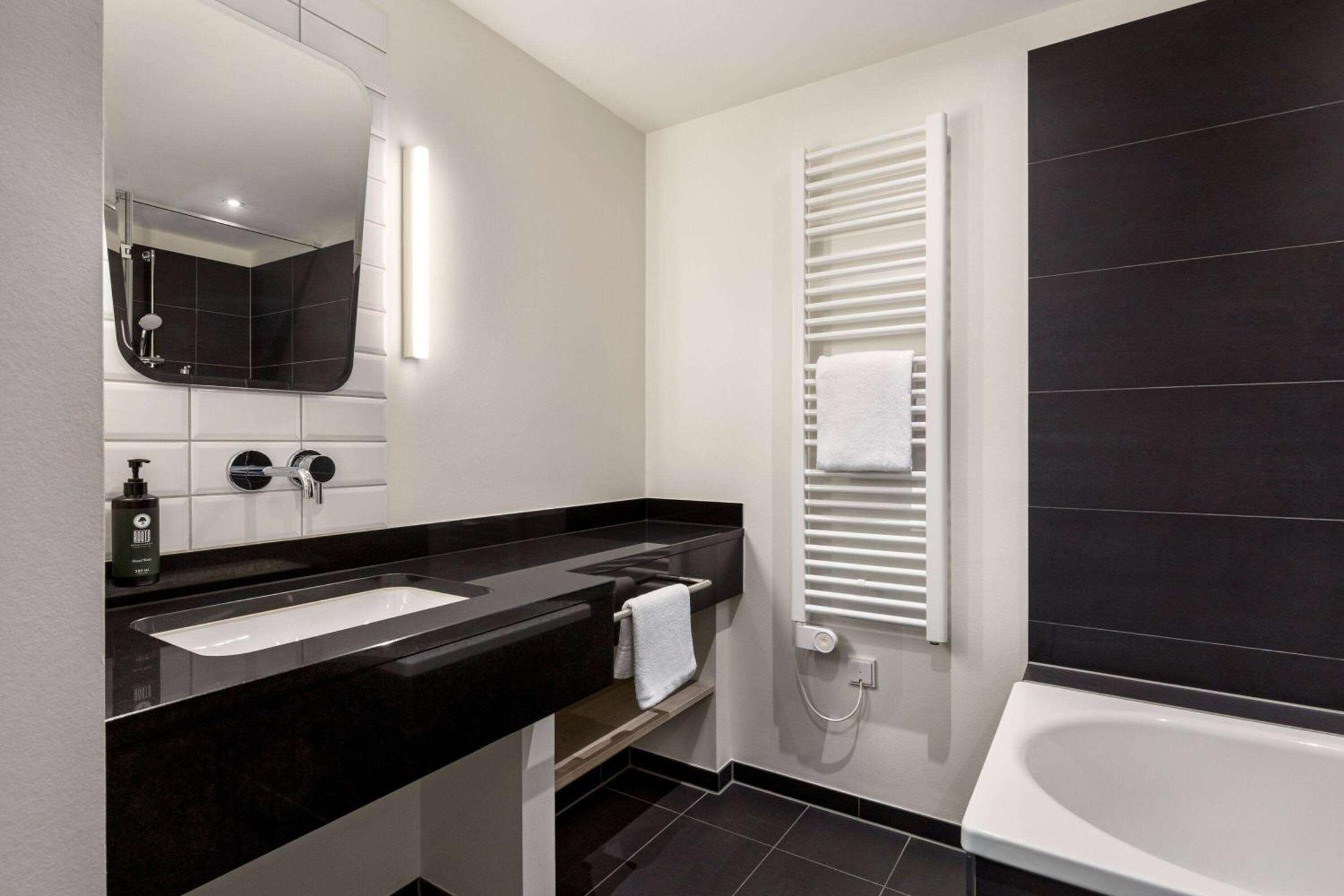 Vienna House Easy By Wyndham Osnabrueck City & Apartments Exterior foto